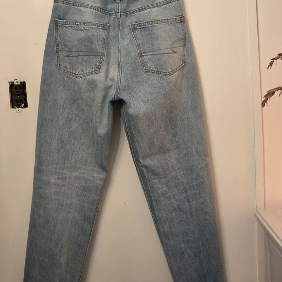 American Eagle 90's Boyfriend Jean - Picture 3 of 6